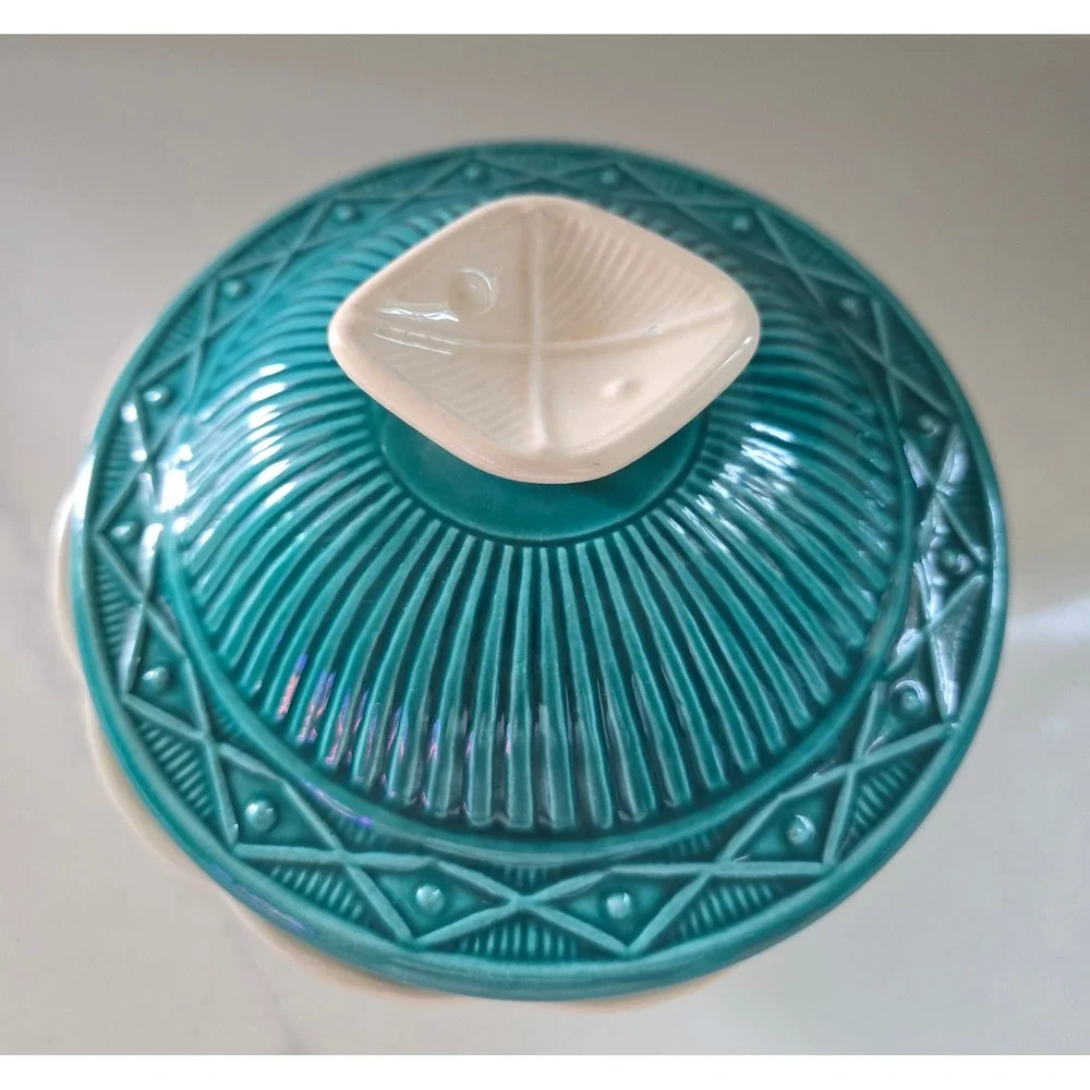 Vintage Calif USA S-16 Lidded Bowl Teal Blue Cream Scalloped Ceramic Candy Dish - Picture 2 of 6